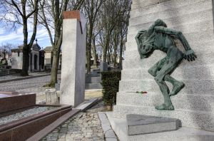 cemetery paris 8 sm.jpg
